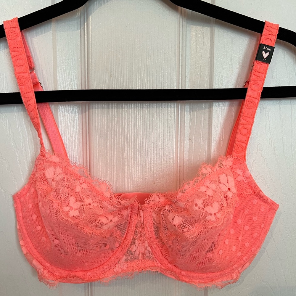 NWTS Victoria’s Secret dream angels push up w/o padding Unlined Demi bra